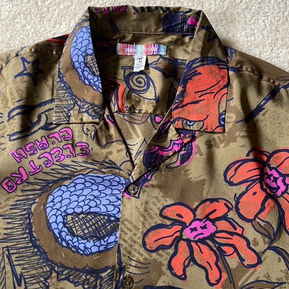 NWOT Urban Outfitters Satin Doodle Print Graphic Camp Shirt - Picture 2 of 5